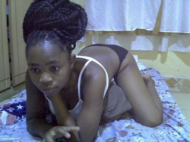pretty-bianca live cam on BongaCams