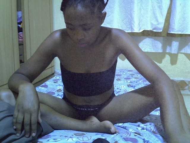 pretty-bianca live cam on BongaCams