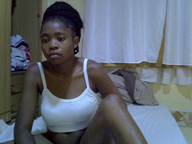pretty-bianca live cam on BongaCams