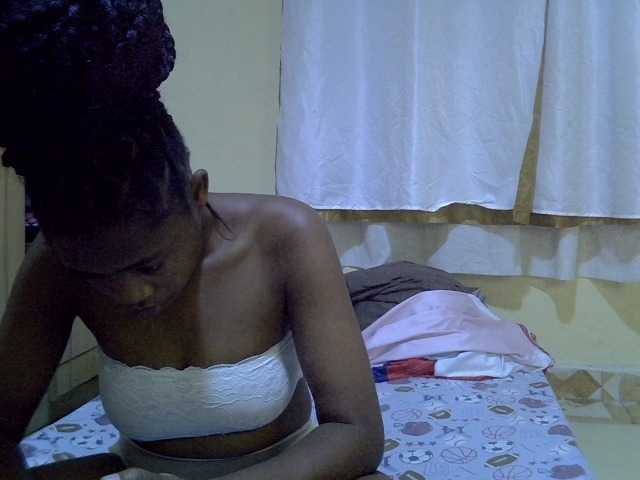pretty-bianca live cam on BongaCams