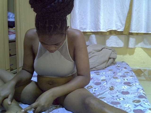pretty-bianca live cam on BongaCams