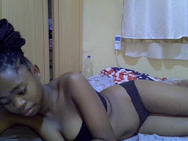 pretty-bianca live cam on BongaCams