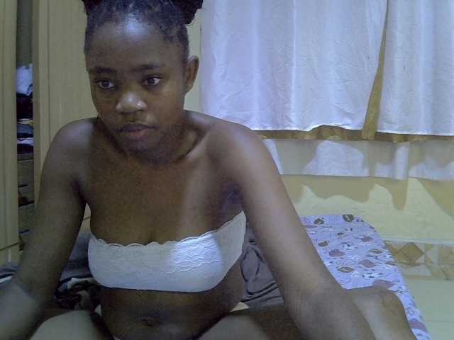 pretty-bianca live cam on BongaCams