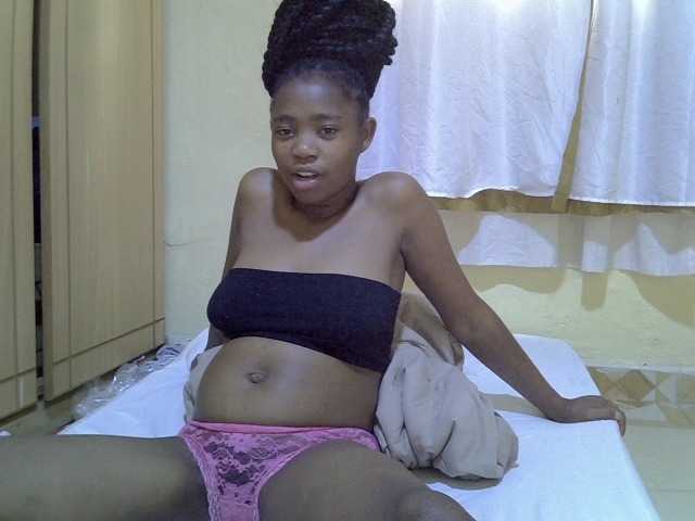 pretty-bianca live cam on BongaCams