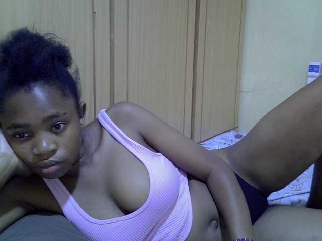 pretty-bianca live cam on BongaCams