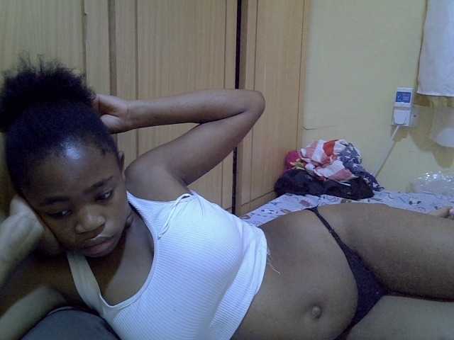pretty-bianca live cam on BongaCams