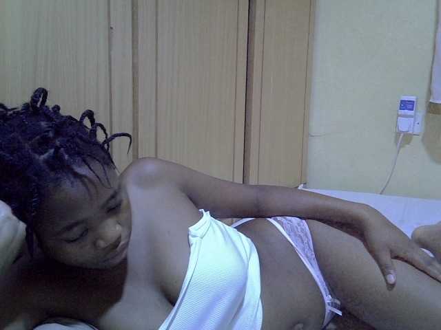 pretty-bianca live cam on BongaCams