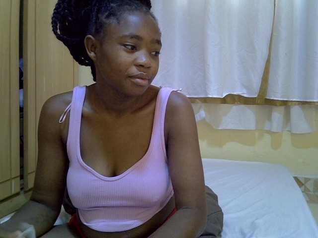 pretty-bianca live cam on BongaCams