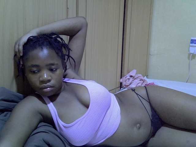 pretty-bianca live cam on BongaCams