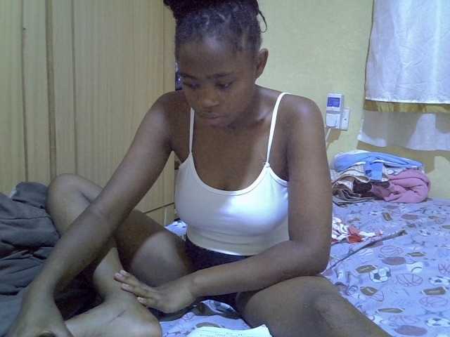 pretty-bianca live cam on BongaCams