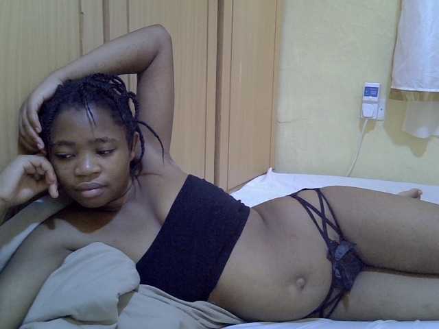 pretty-bianca live cam on BongaCams
