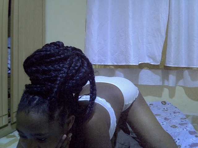 pretty-bianca live cam on BongaCams