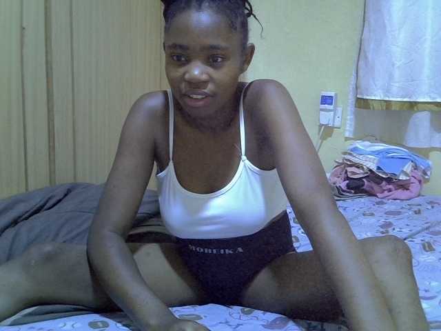 pretty-bianca live cam on BongaCams