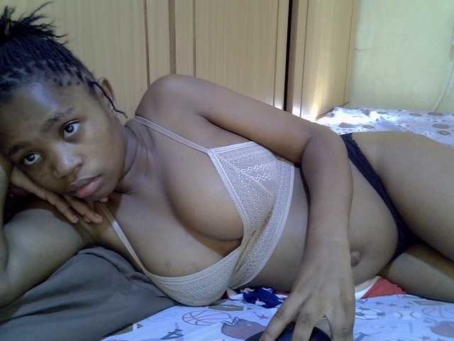 pretty-bianca live cam on BongaCams