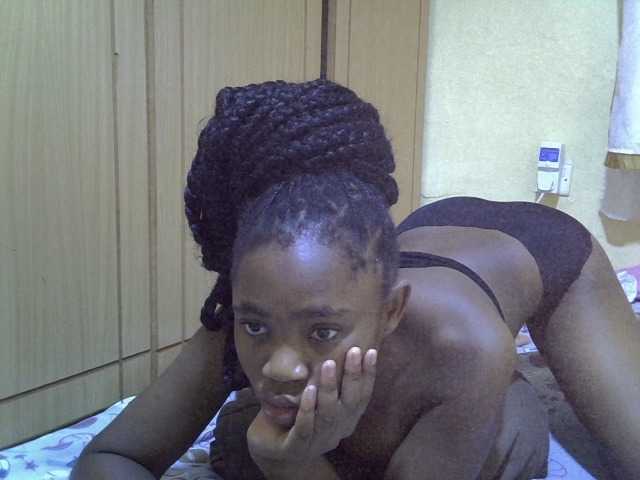 pretty-bianca live cam on BongaCams