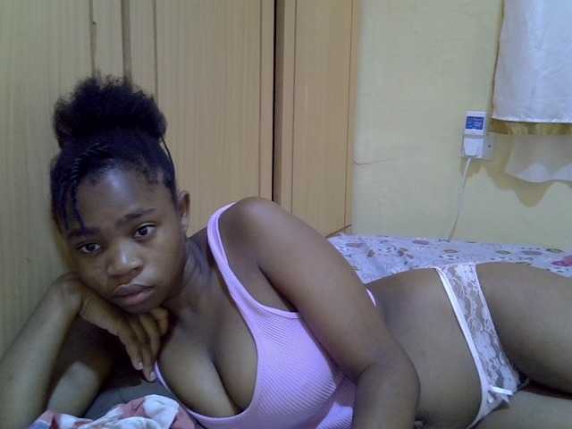 pretty-bianca live cam on BongaCams