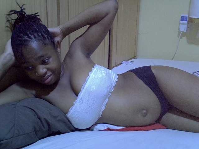 pretty-bianca live cam on BongaCams