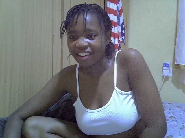 pretty-bianca live cam on BongaCams