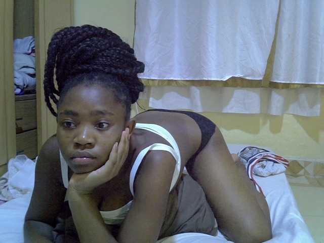 pretty-bianca live cam on BongaCams