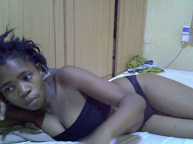 pretty-bianca live cam on BongaCams