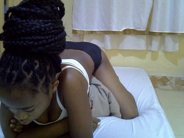 pretty-bianca live cam on BongaCams