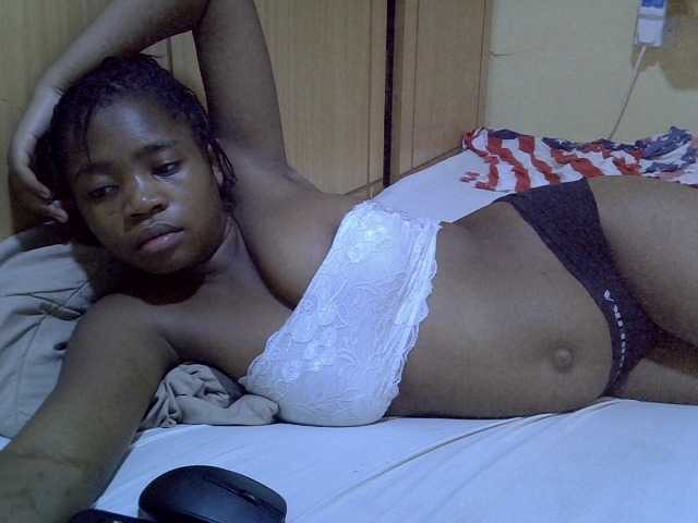 pretty-bianca live cam on BongaCams