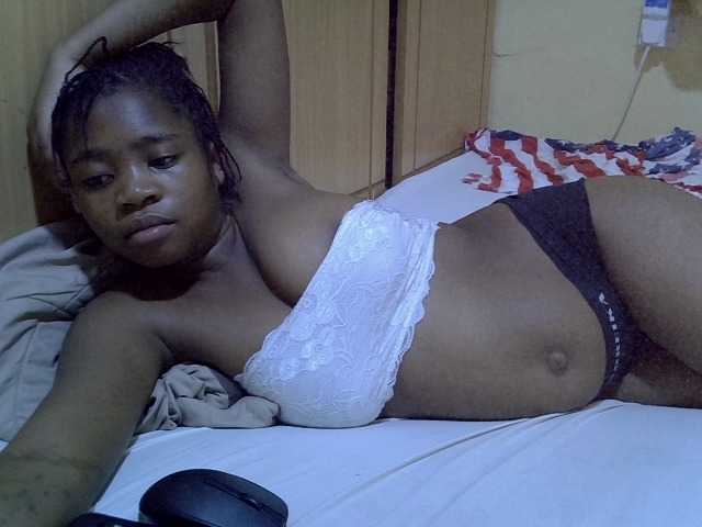 pretty-bianca live cam on BongaCams