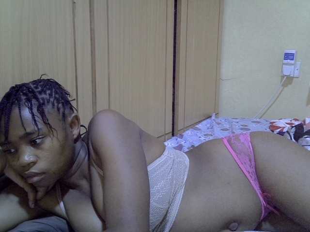 pretty-bianca live cam on BongaCams