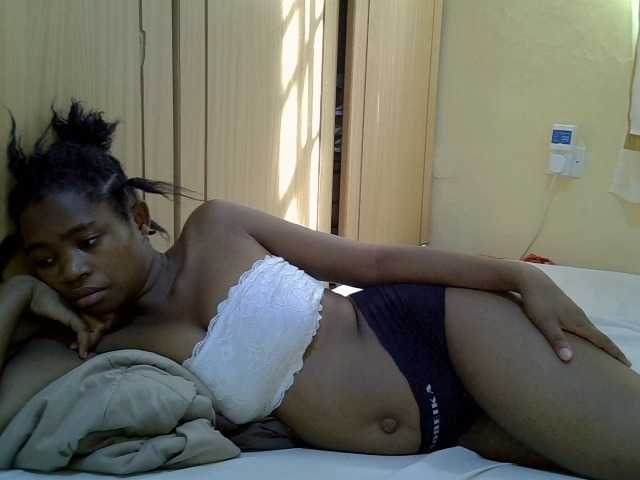 pretty-bianca live cam on BongaCams