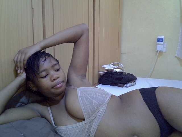 pretty-bianca live cam on BongaCams