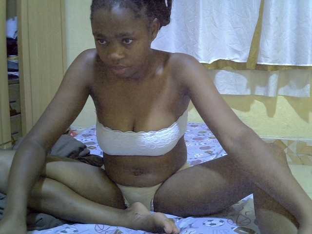 pretty-bianca live cam on BongaCams