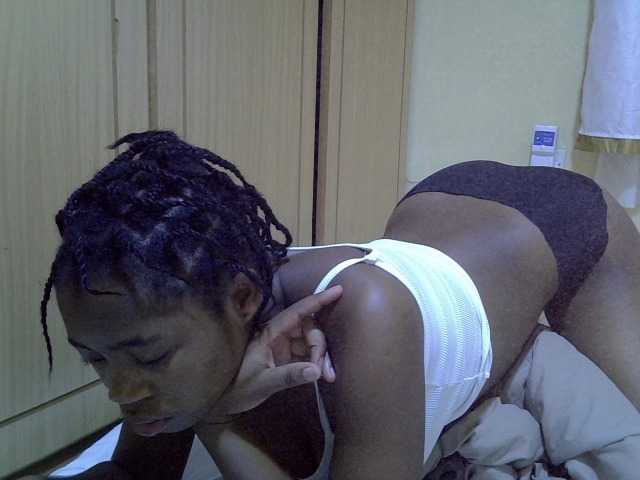 pretty-bianca live cam on BongaCams