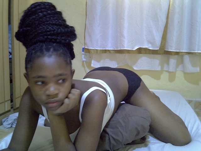 pretty-bianca live cam on BongaCams