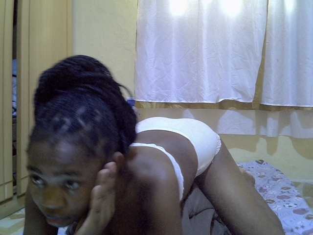 pretty-bianca live cam on BongaCams
