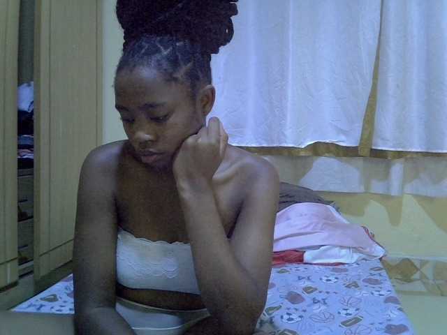 pretty-bianca live cam on BongaCams