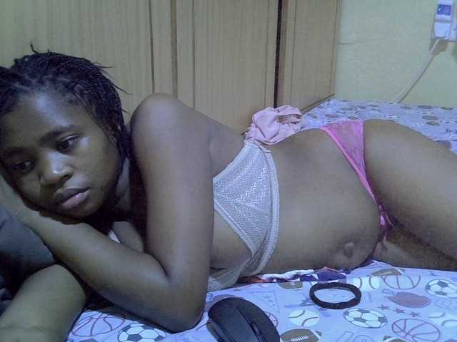 pretty-bianca live cam on BongaCams