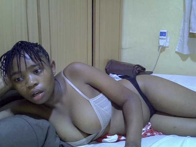 pretty-bianca live cam on BongaCams