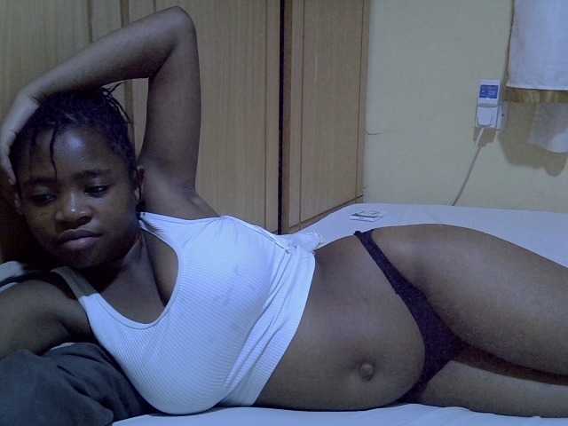 pretty-bianca live cam on UnifiedCams
