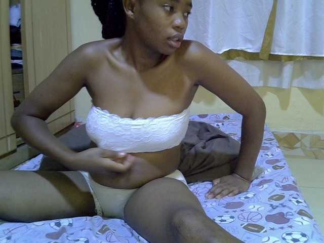 pretty-bianca live cam on BongaCams