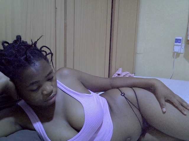pretty-bianca live cam on BongaCams