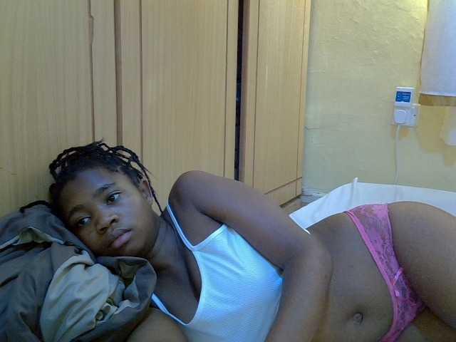pretty-bianca live cam on BongaCams
