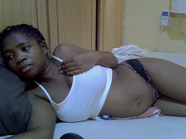 pretty-bianca live cam on BongaCams