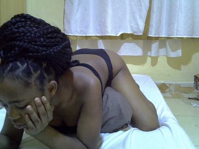 pretty-bianca live cam on BongaCams