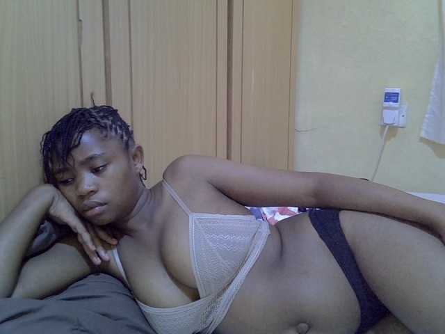 pretty-bianca live cam on BongaCams