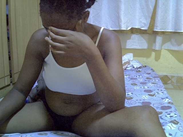 pretty-bianca live cam on BongaCams