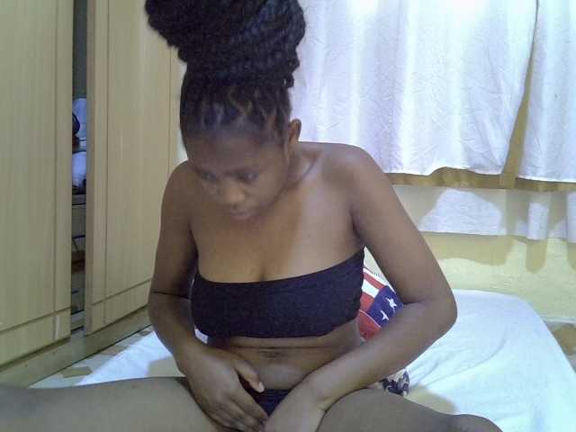 pretty-bianca live cam on BongaCams
