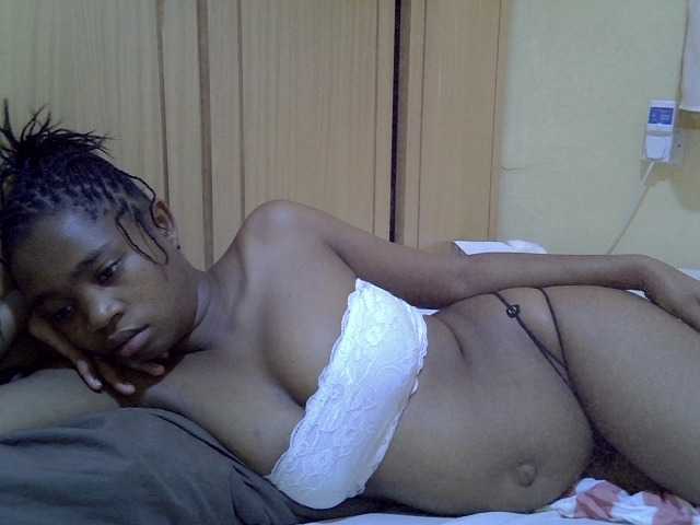 pretty-bianca live cam on BongaCams