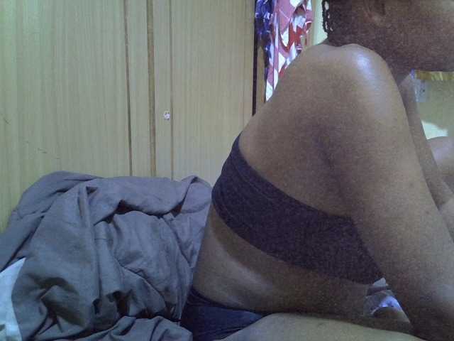 pretty-bianca live cam on BongaCams
