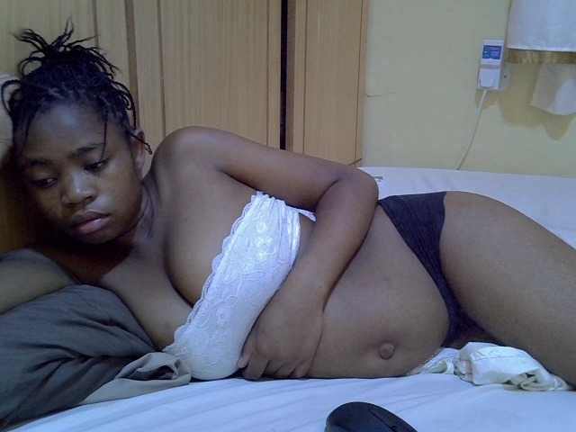pretty-bianca live cam on BongaCams