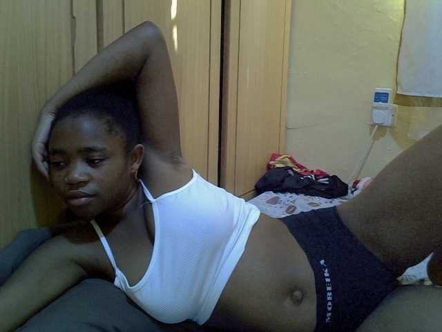 pretty-bianca live cam on BongaCams